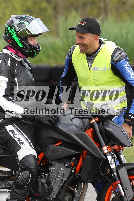 /Archiv-2025/10 23.04.2025 Cornu Master School ADR/rot-rouge/46